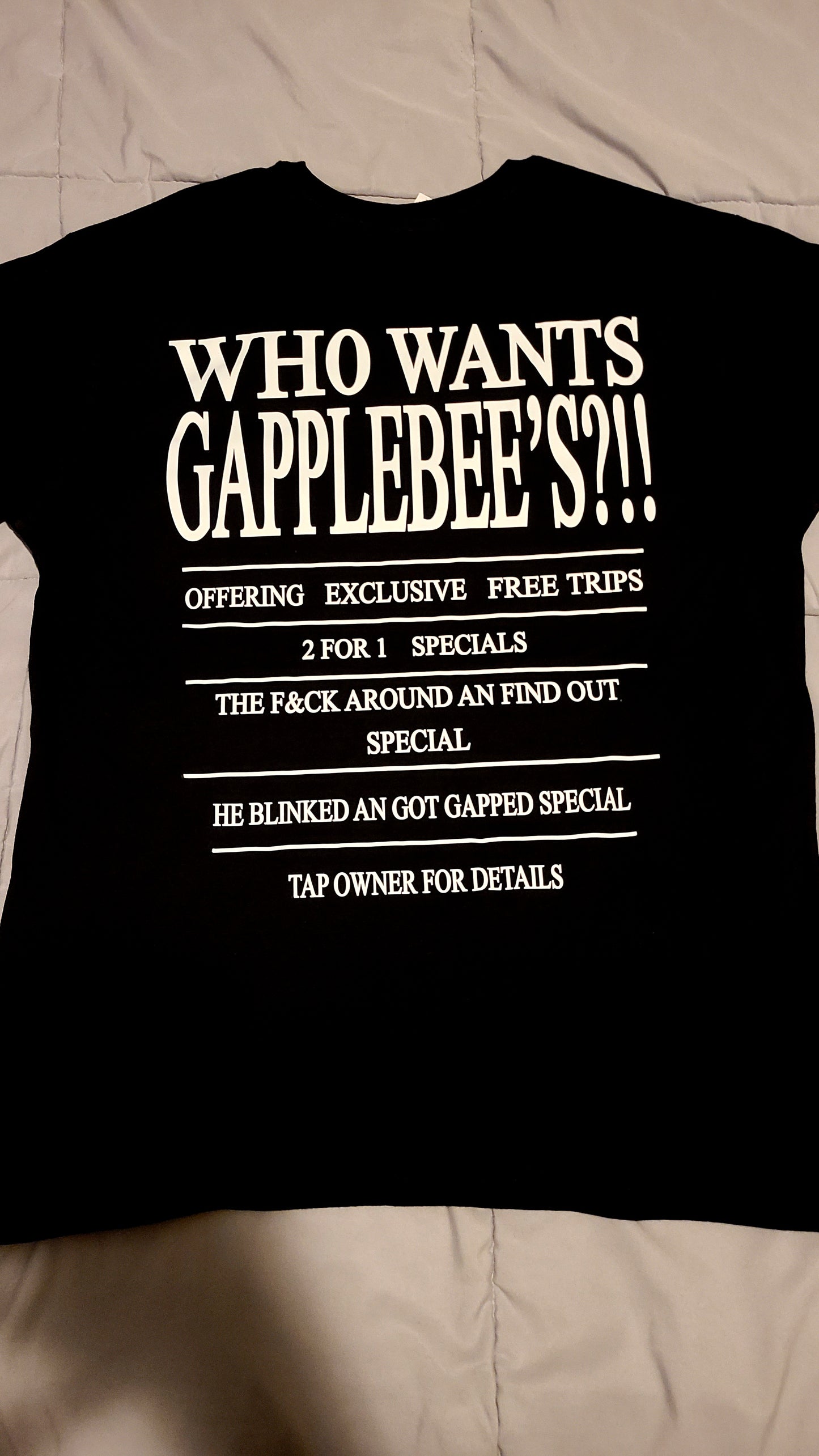 WHO WANTS GAPPLEBEES - T-Shirt